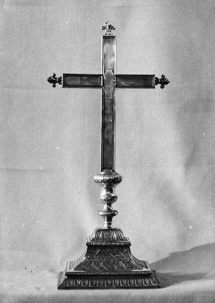 croix-reliquaire, vue générale - © Ministère de la Culture (France), Médiathèque du patrimoine et de la photographie (objets mobiliers), tous droits réservés