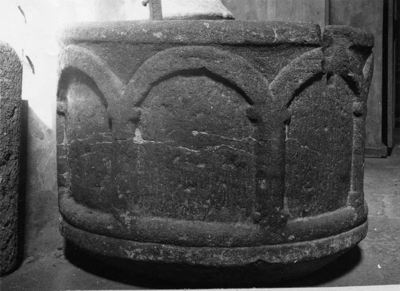 fonts baptismaux, vue générale