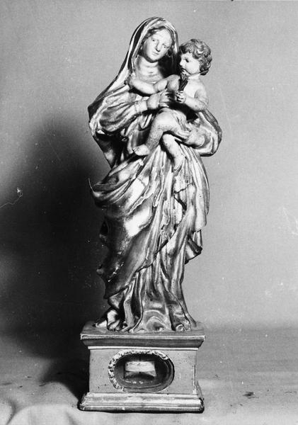 statue (statuette) : Vierge à l'Enfant, vue générale - © Ministère de la Culture (France), Médiathèque  du patrimoine et de la photographie (objets mobiliers), tous droits réservés