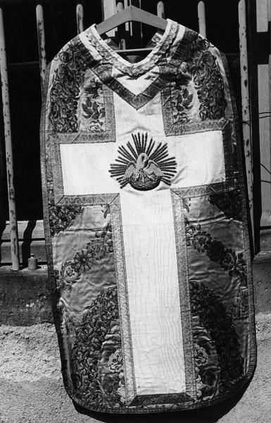 chasuble, vue générale - © Ministère de la Culture (France), Médiathèque du patrimoine et de la photographie (objets mobiliers), tous droits réservés