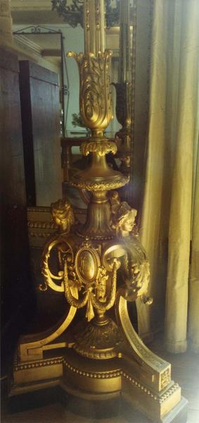 chandelier (torchère), détail