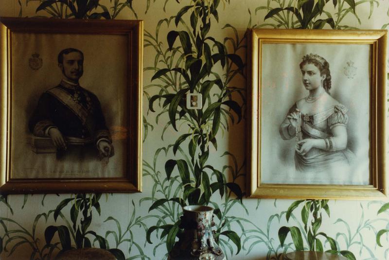 estampe : Maria de la Mercedes épouse d'Alphonse XII, vue générale ; estampe : Alphonse XII roi d'Espagne, vue générale