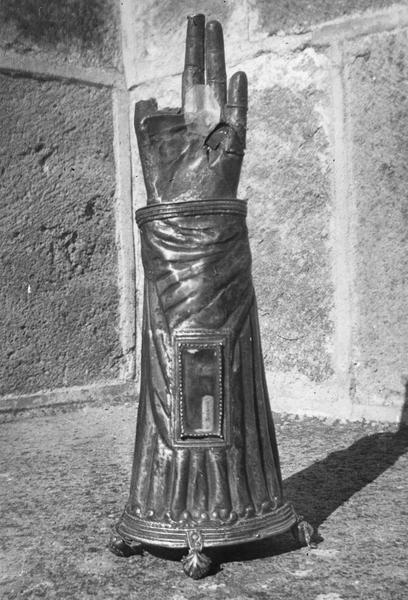 bras-reliquaire, vue générale - © Ministère de la Culture (France), Médiathèque du patrimoine et de la photographie (objets mobiliers), tous droits réservés