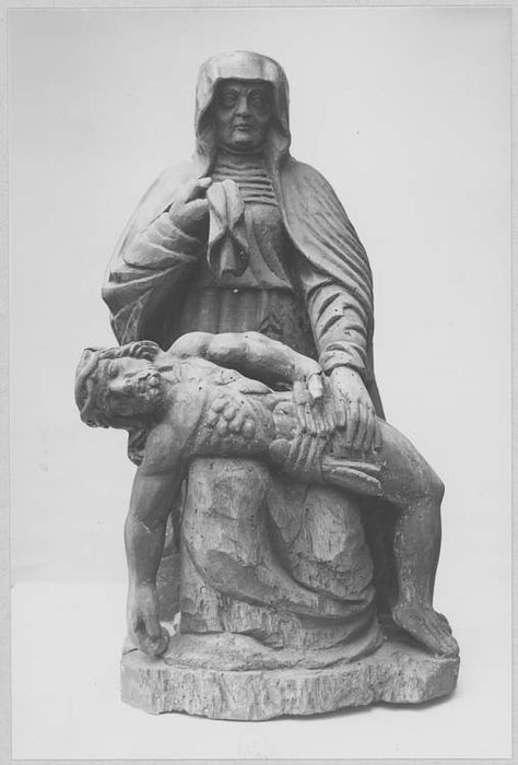 groupe sculpté dit Notre-Dame-d'Alliance : Vierge de Pitié - © Ministère de la Culture (France), Médiathèque du patrimoine et de la photographie, diffusion GrandPalaisRmn Photo