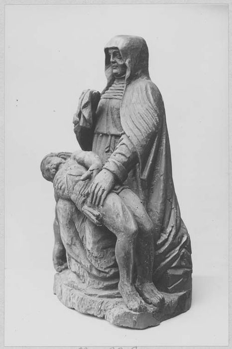 groupe sculpté dit Notre-Dame-d'Alliance : Vierge de Pitié - © Ministère de la Culture (France), Médiathèque du patrimoine et de la photographie, diffusion GrandPalaisRmn Photo