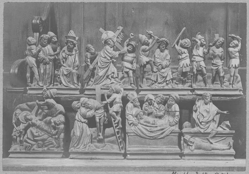 groupes sculptés : scènes de la Passion