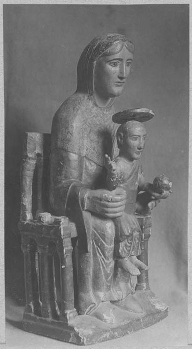 statue : Vierge à l'Enfant