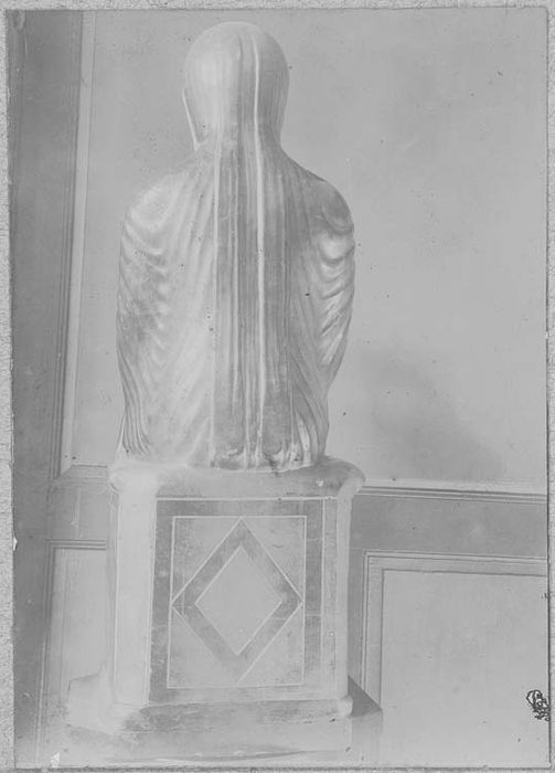 statue : Vierge noire en majesté, revers