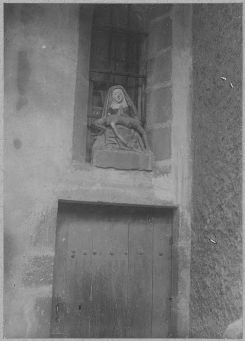 statue : Vierge de Pitié