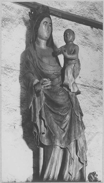 statue : Vierge à l'Enfant