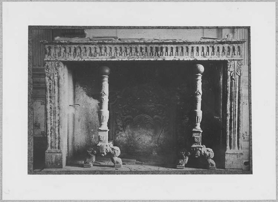 chenets (landiers) - © Ministère de la Culture (France), Médiathèque du patrimoine et de la photographie, diffusion GrandPalaisRmn Photo