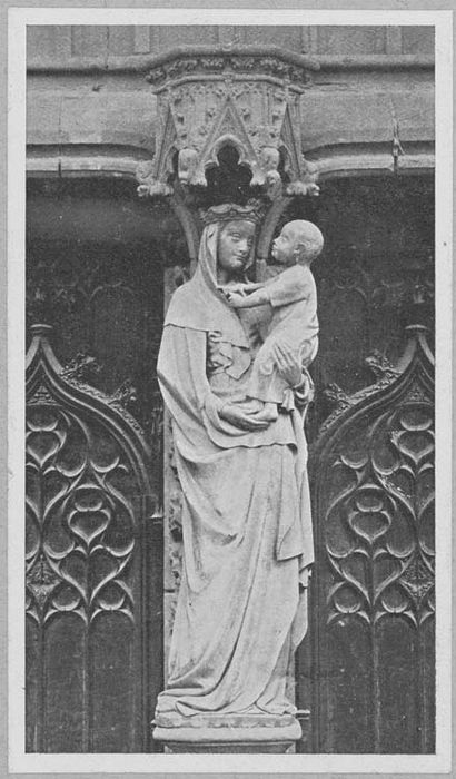 statue : Vierge à l'Enfant