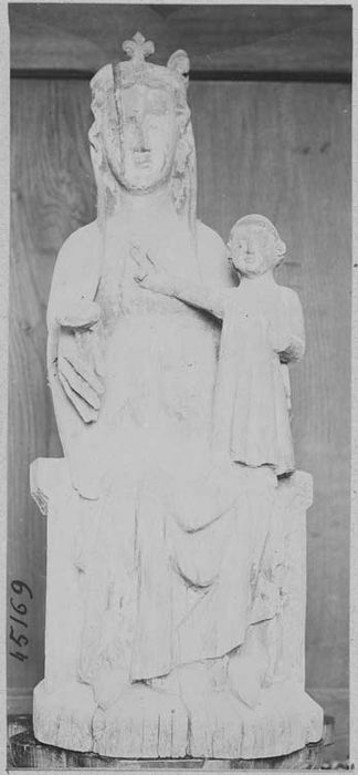 statue : Vierge à l'Enfant assise