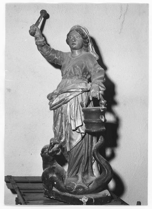 statue : Sainte Marthe