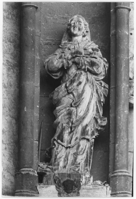 Deux statues : Saint Loup et Sainte Madeleine