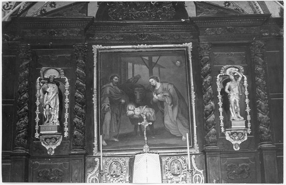 maître-autel, retable, statues : Saint Sébastien et Saint Roch, tableau : Nativité