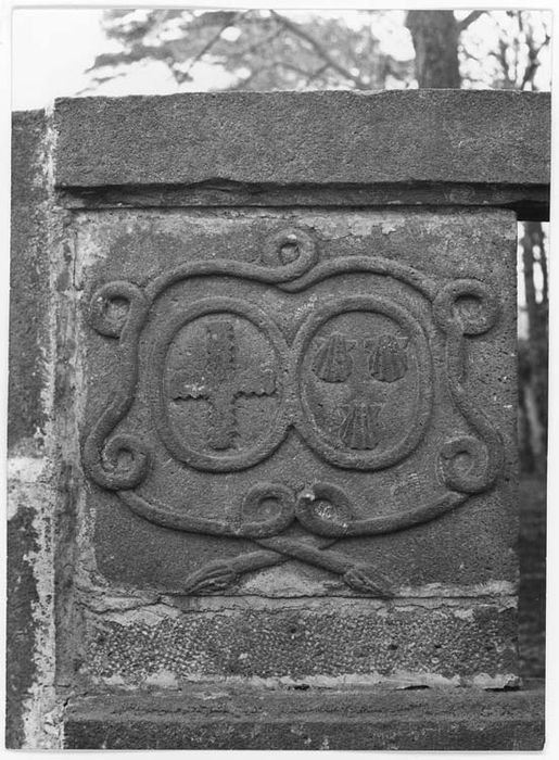 fragment lapidaire : Dé de balustrade