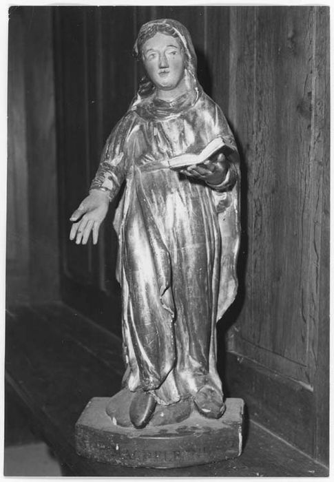 statue : Sainte Madeleine