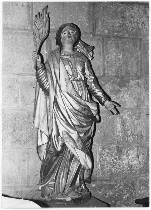 statue : Sainte Couronne