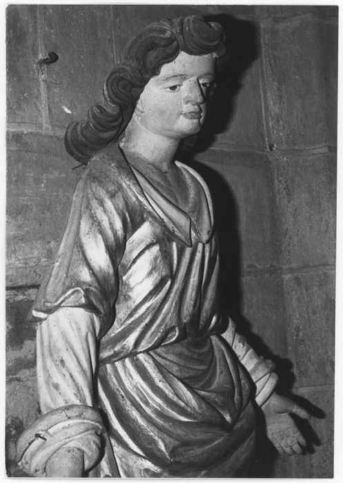 statue : Ange, vue partielle