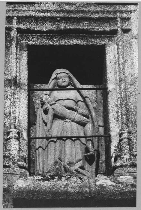 groupe sculpté : Vierge de Pitié