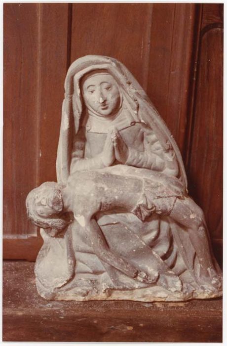 statue : Vierge de Pitié