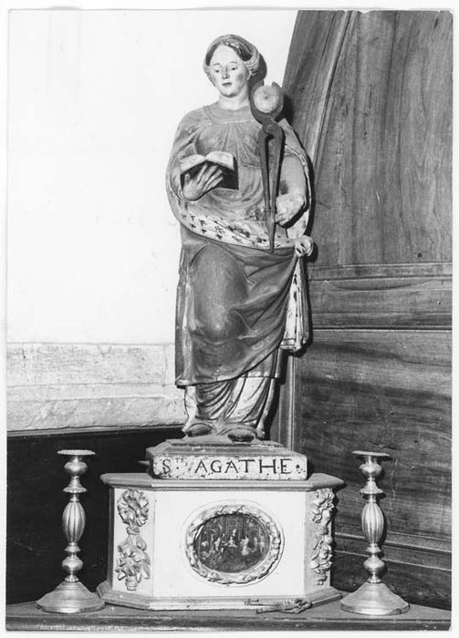 statue : Sainte Agathe