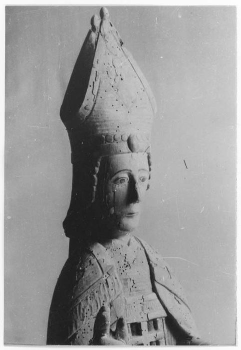 statue : Saint Martin, vue partielle