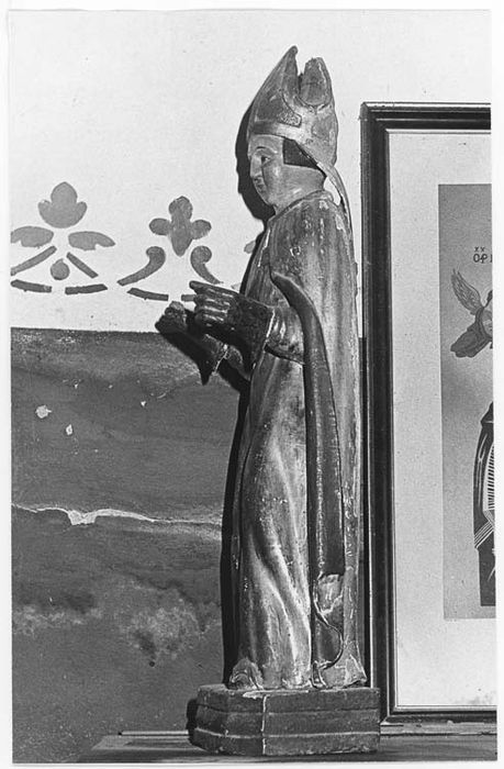 statue : Saint Blaise, profil gauche