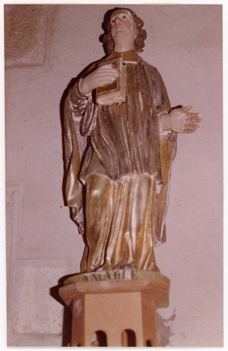 statue : Saint Amable