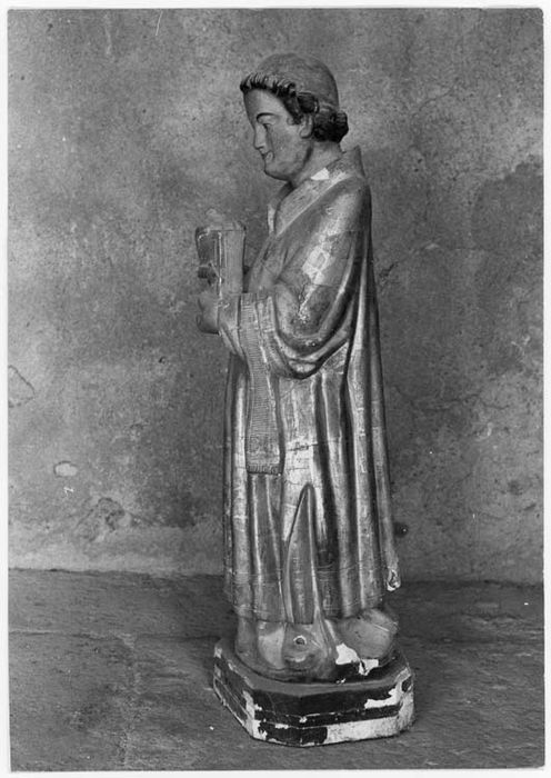 statue : Saint Vincent, profil gauche