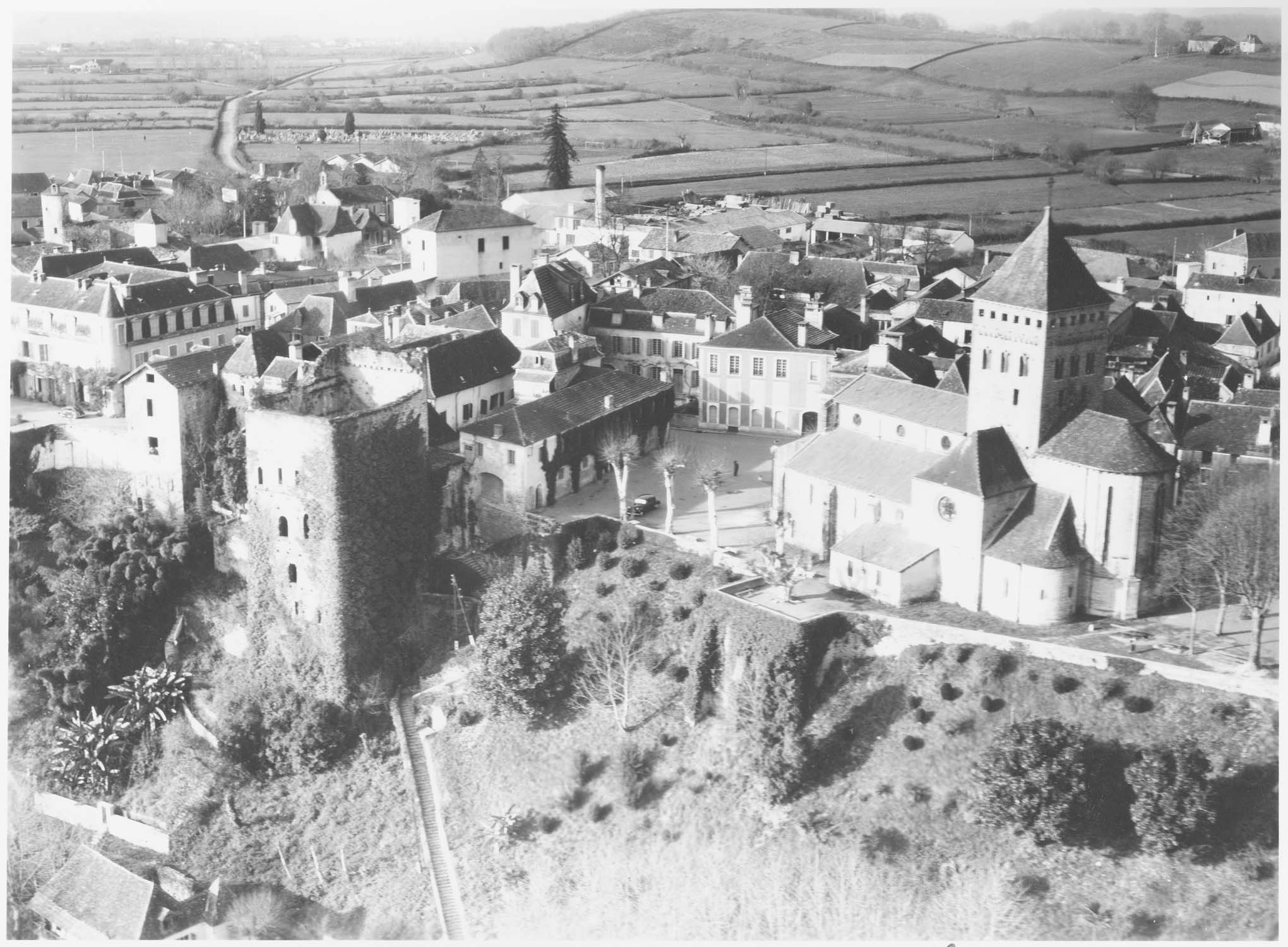 Château vicomtal et église Saint-André