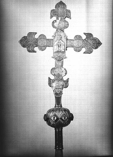 Croix processionnelle en argent doré et ciselé (revers)