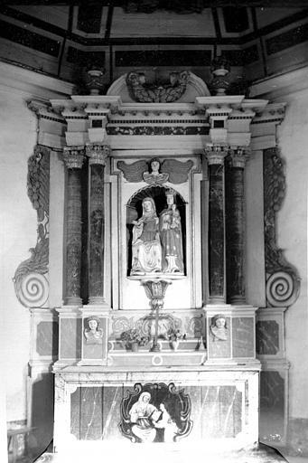 Retable de la chapelle du transept nord