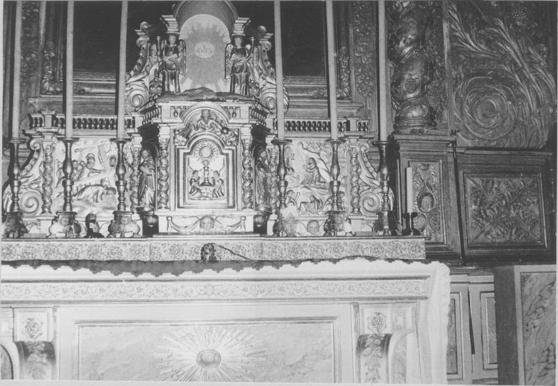 tabernacle, chandeliers, vue générale