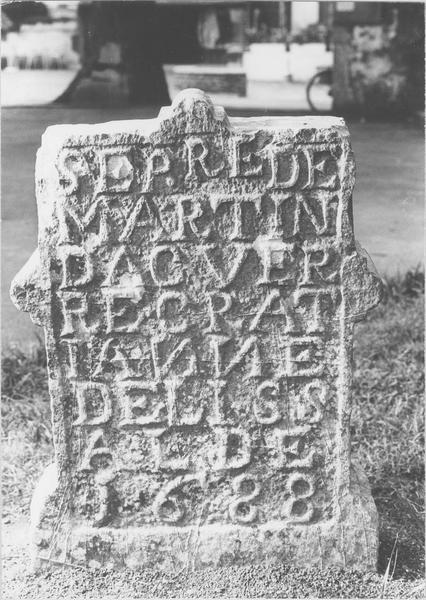 stèle tabulaire, avers, vue générale