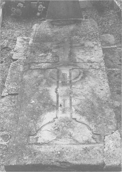 dalle funéraire, vue générale - © Ministère de la Culture (France), Médiathèque du patrimoine et de la photographie (objets mobiliers), tous droits réservés