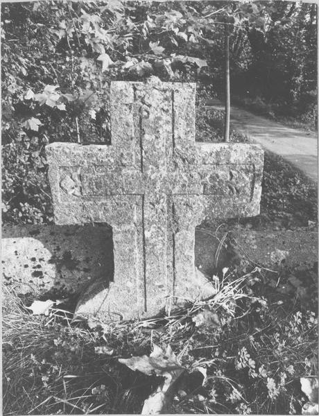 croix pour Bernard de Hariet, avers, vue générale - © Ministère de la Culture (France), Médiathèque du patrimoine et de la photographie (objets mobiliers), tous droits réservés