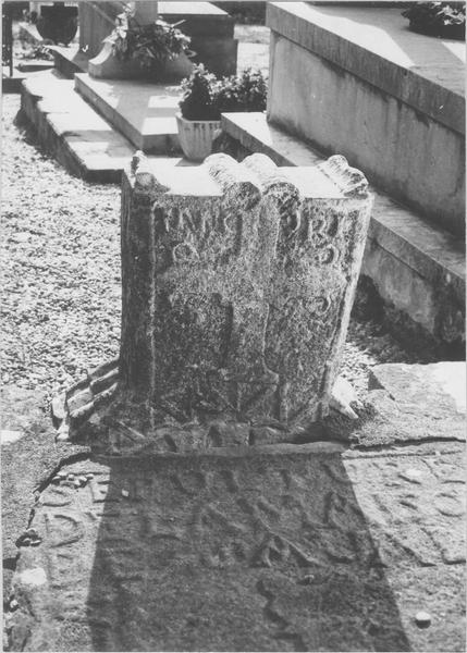 stèle tabulaire, avers, vue générale - © Ministère de la Culture (France), Médiathèque du patrimoine et de la photographie (objets mobiliers), tous droits réservés