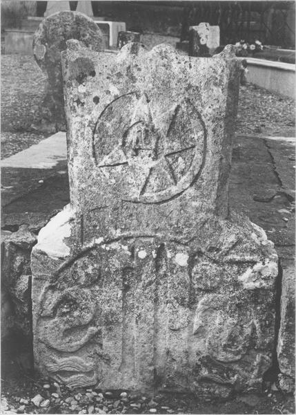 stèle tabulaire, revers, vue générale - © Ministère de la Culture (France), Médiathèque du patrimoine et de la photographie (objets mobiliers), tous droits réservés