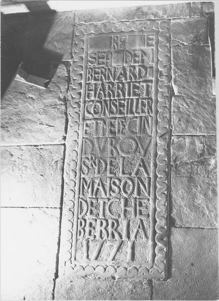 dalle funéraire, vue générale - © Ministère de la Culture (France), Médiathèque du patrimoine et de la photographie (objets mobiliers), tous droits réservés