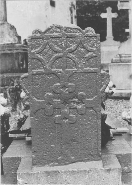 stèle tabulaire, avers, vue générale - © Ministère de la Culture (France), Médiathèque du patrimoine et de la photographie (objets mobiliers), tous droits réservés