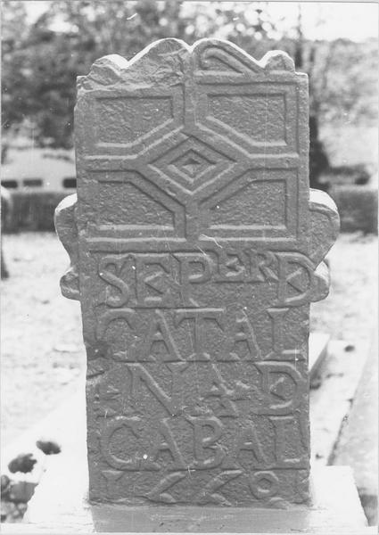 stèle tabulaire, revers, vue générale - © Ministère de la Culture (France), Médiathèque du patrimoine et de la photographie (objets mobiliers), tous droits réservés