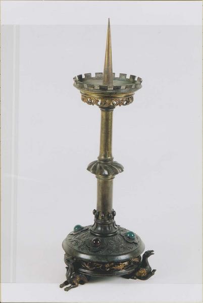 garniture d'autel : chandelier, vue générale