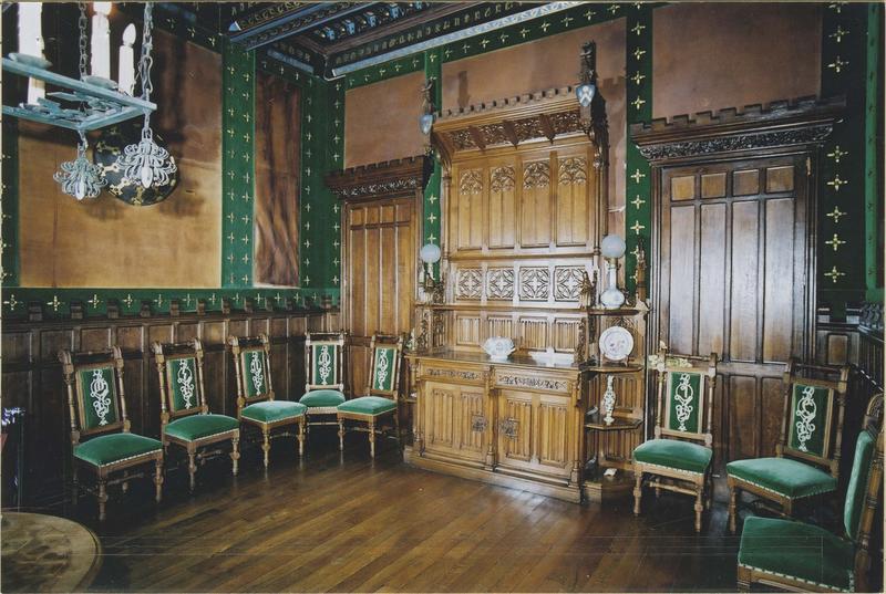 buffet dressoir, vue générale - © Ministère de la Culture (France), Médiathèque du patrimoine et de la photographie (objets mobiliers), tous droits réservés