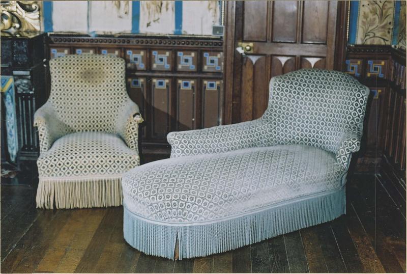 fauteuil (chauffeuses) et lit de repos (méridienne), vue générale - © Ministère de la Culture (France), Médiathèque du patrimoine et de la photographie (objets mobiliers), tous droits réservés