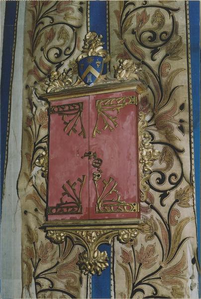 tableau et son cadre : Portrait en buste de Virginie Abbadie, vantaux fermés, vue générale - © Ministère de la Culture (France), Médiathèque du patrimoine et de la photographie (objets mobiliers), tous droits réservés