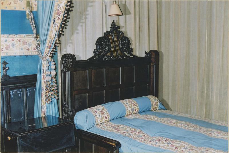 lit de bout, vue partielle - © Ministère de la Culture (France), Médiathèque du patrimoine et de la photographie (objets mobiliers), tous droits réservés