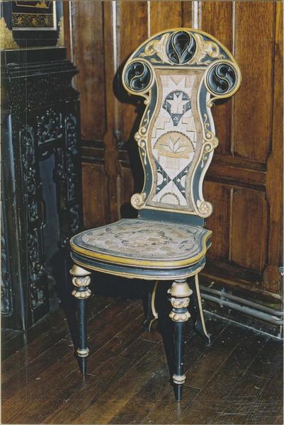 chaise dite chaise éthiopienne, vue générale - © Ministère de la Culture (France), Médiathèque du patrimoine et de la photographie (objets mobiliers), tous droits réservés