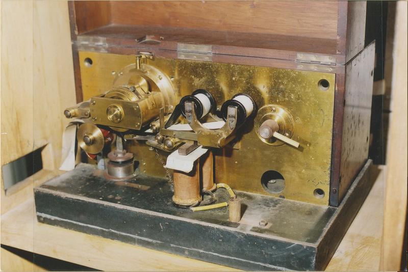 instrument de mesure du temps : chronographe Gautier, vue générale - © Ministère de la Culture (France), Médiathèque du patrimoine et de la photographie (objets mobiliers), tous droits réservés